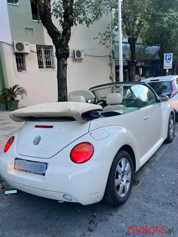 2006' Volkswagen Beetle photo #4