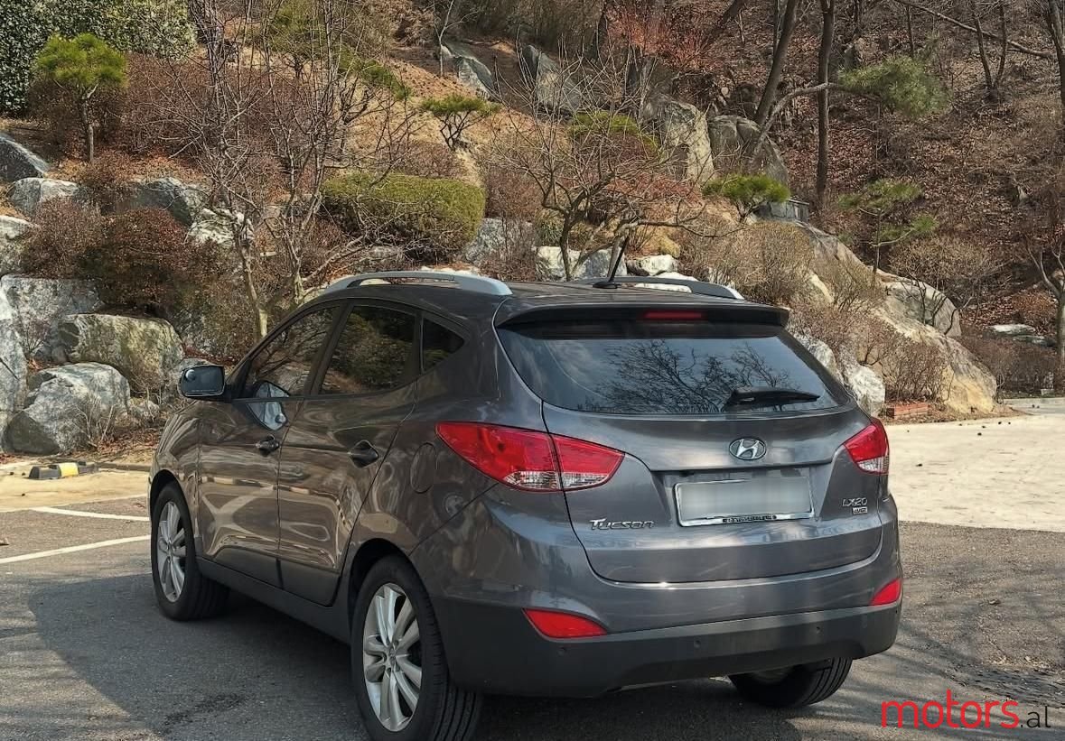 2011' Hyundai Tucson photo #5