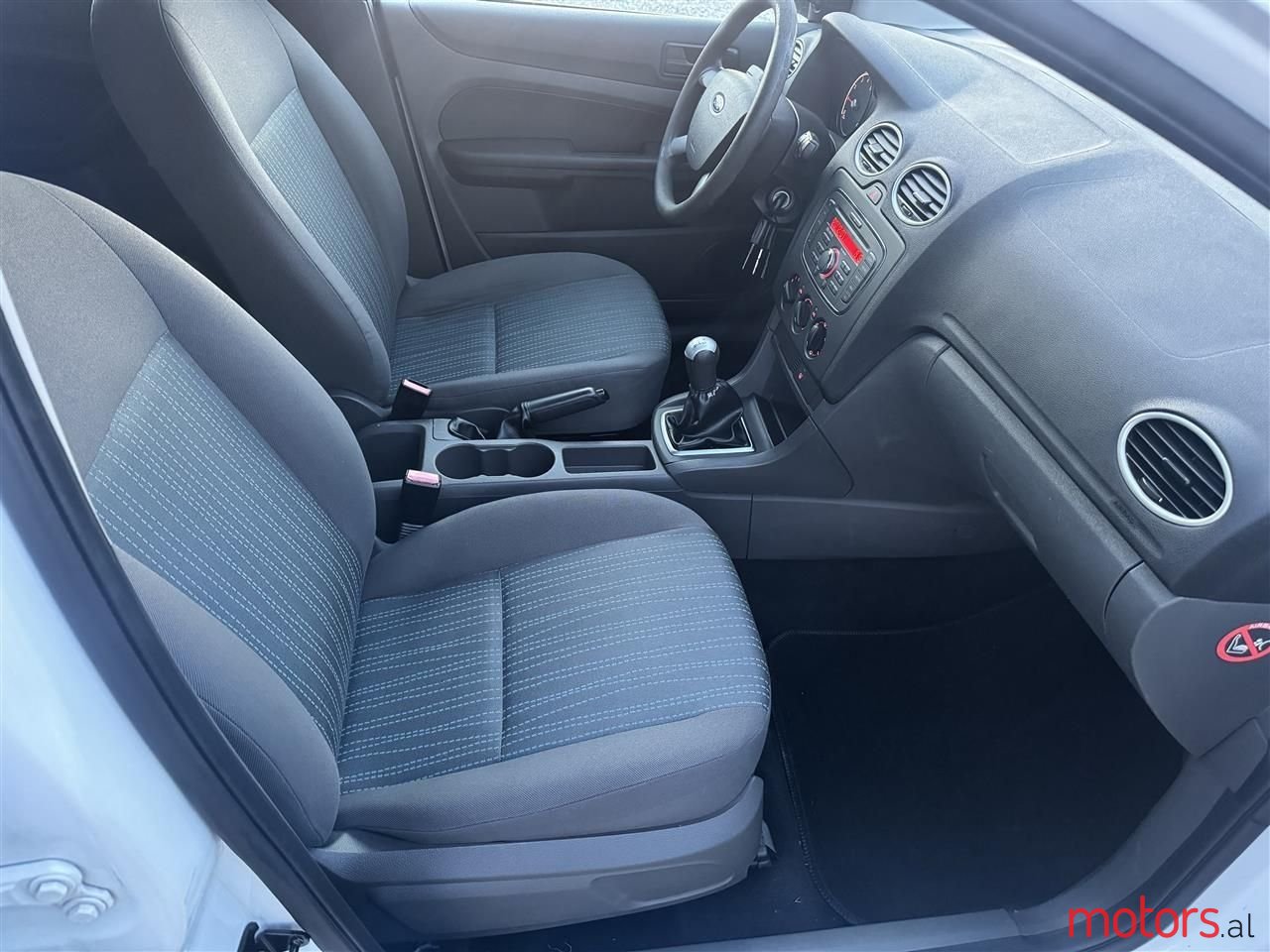 2007' Ford Focus photo #4