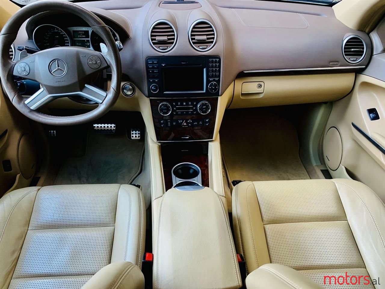 2010' Mercedes-Benz ML 63 AMG photo #6