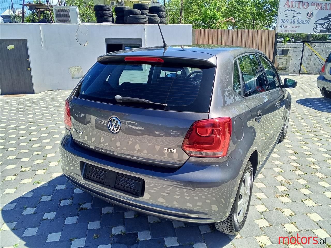 2012' Volkswagen Polo photo #2