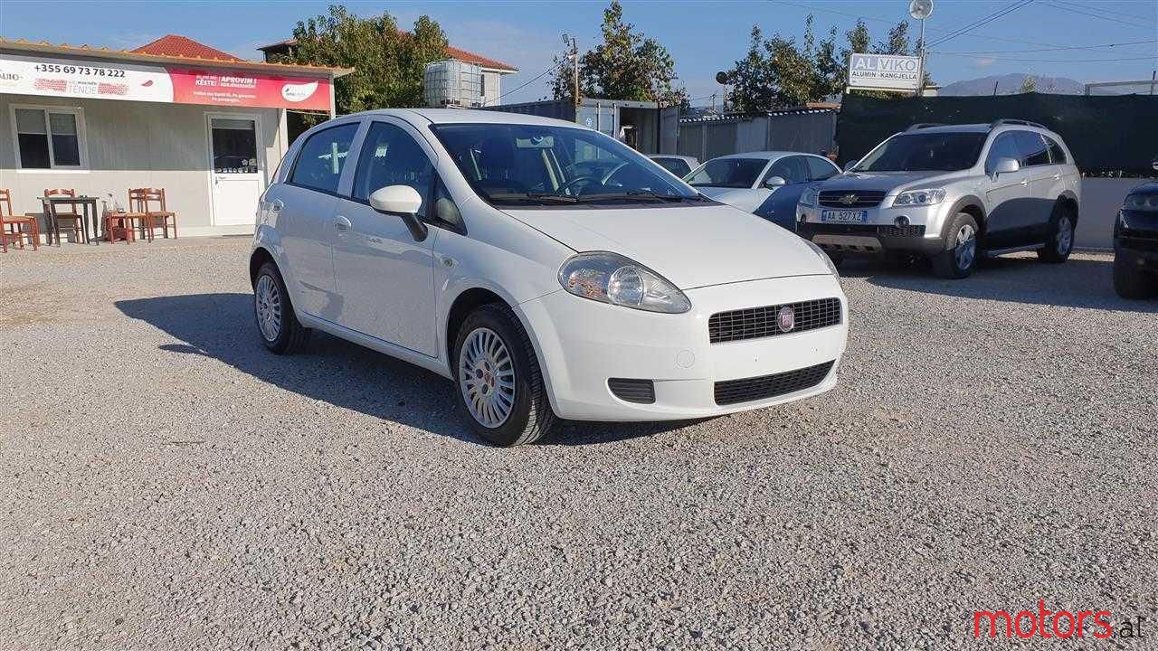 2009' Fiat Punto Evo photo #2