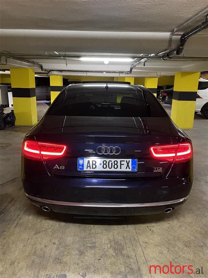 2012' Audi A8 photo #3