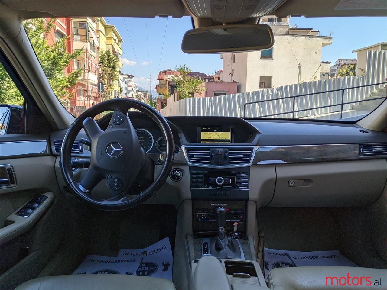 2010' Mercedes-Benz E 220 photo #6