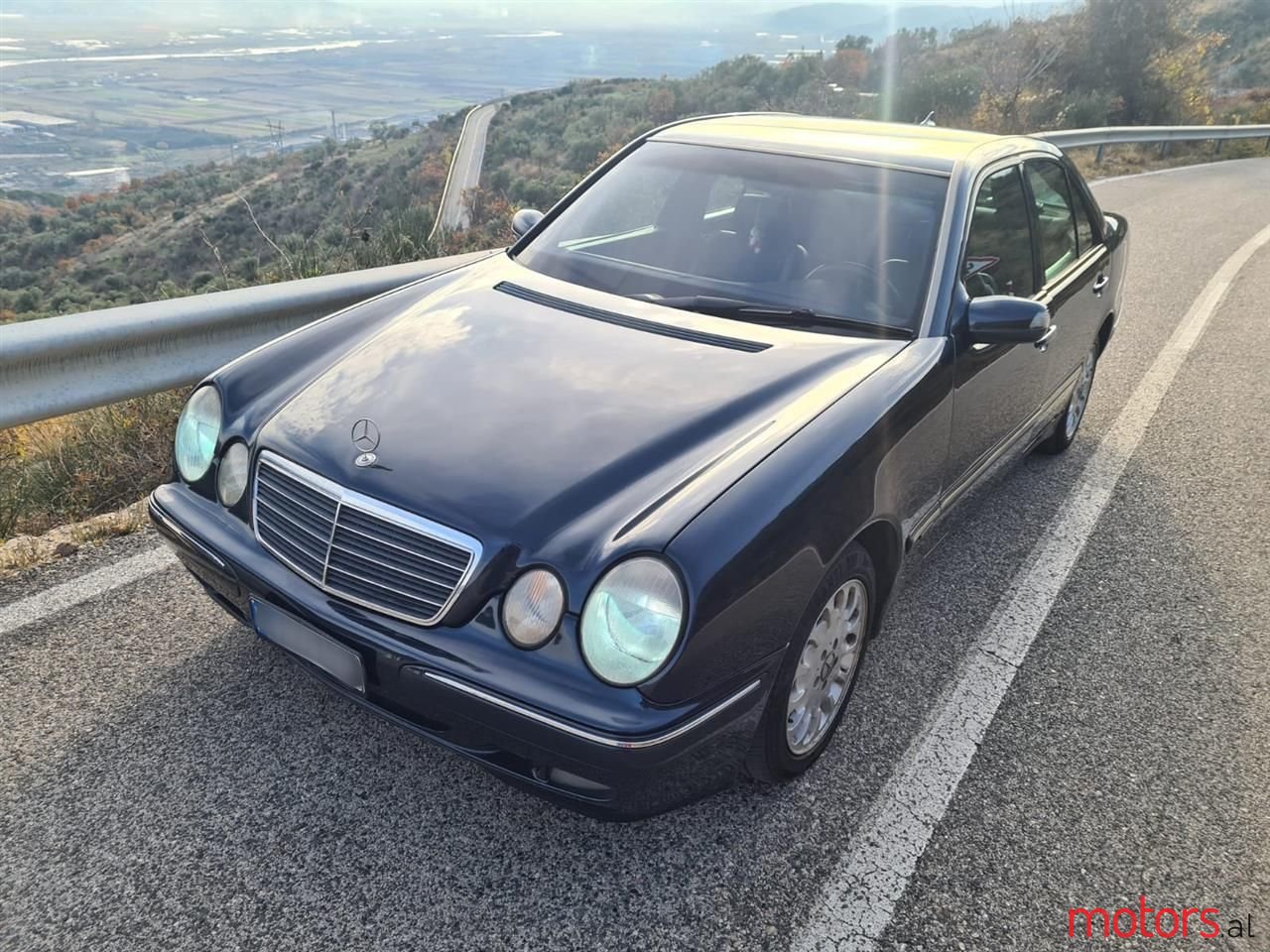 2001' Mercedes-Benz E 270 photo #2