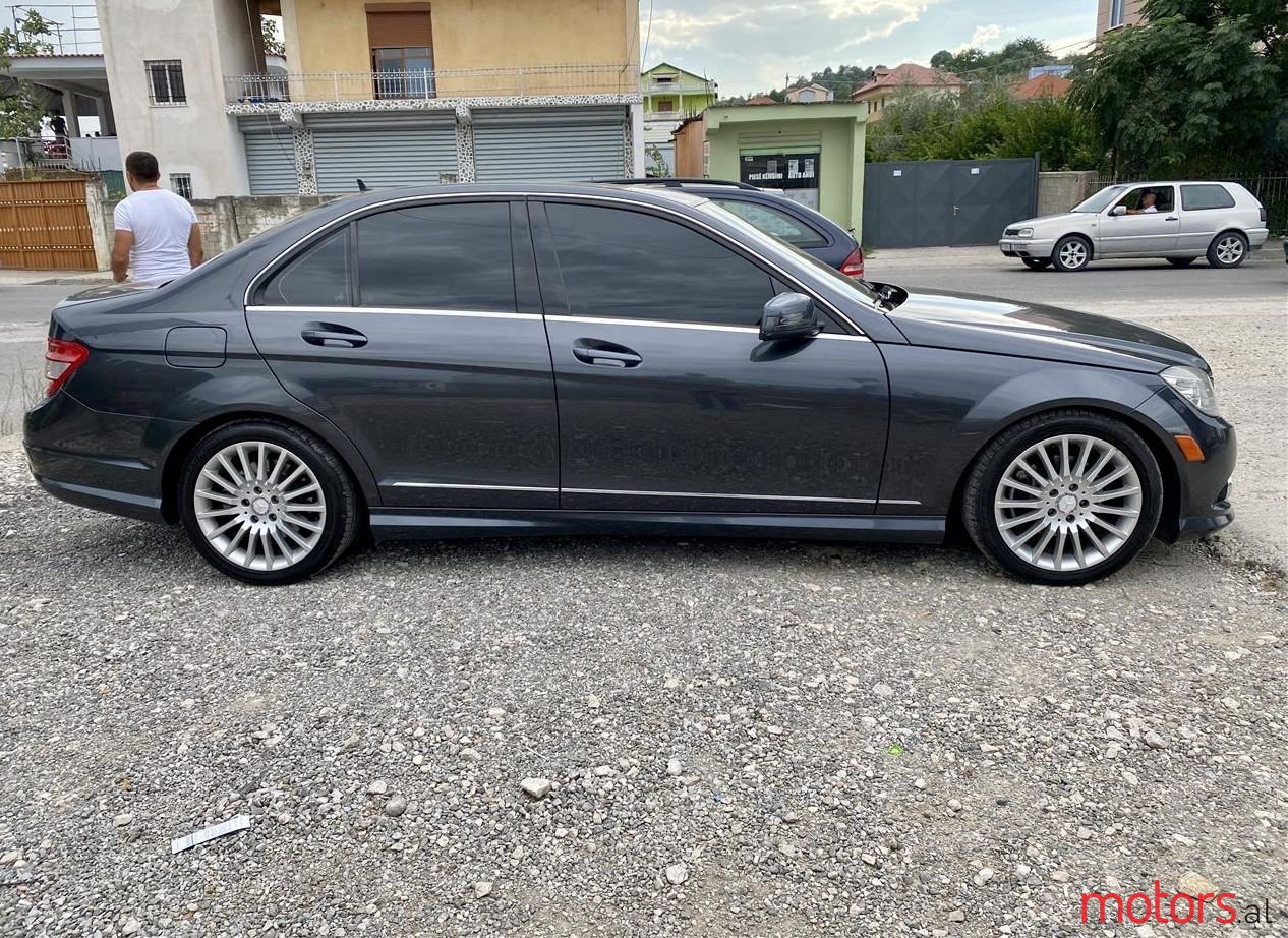 2010' Mercedes-Benz C 250 photo #1