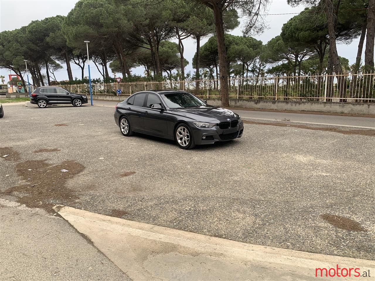 2015' BMW 320 photo #2