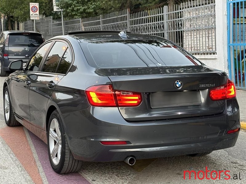 2014' BMW 320 photo #6