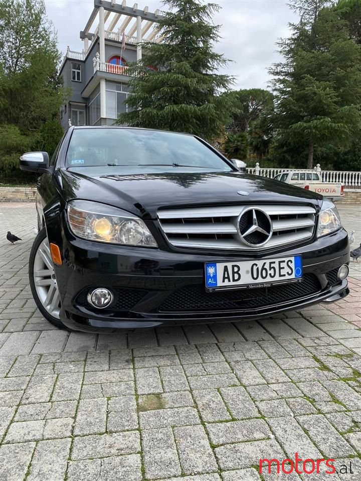 2009' Mercedes-Benz C 300 photo #2