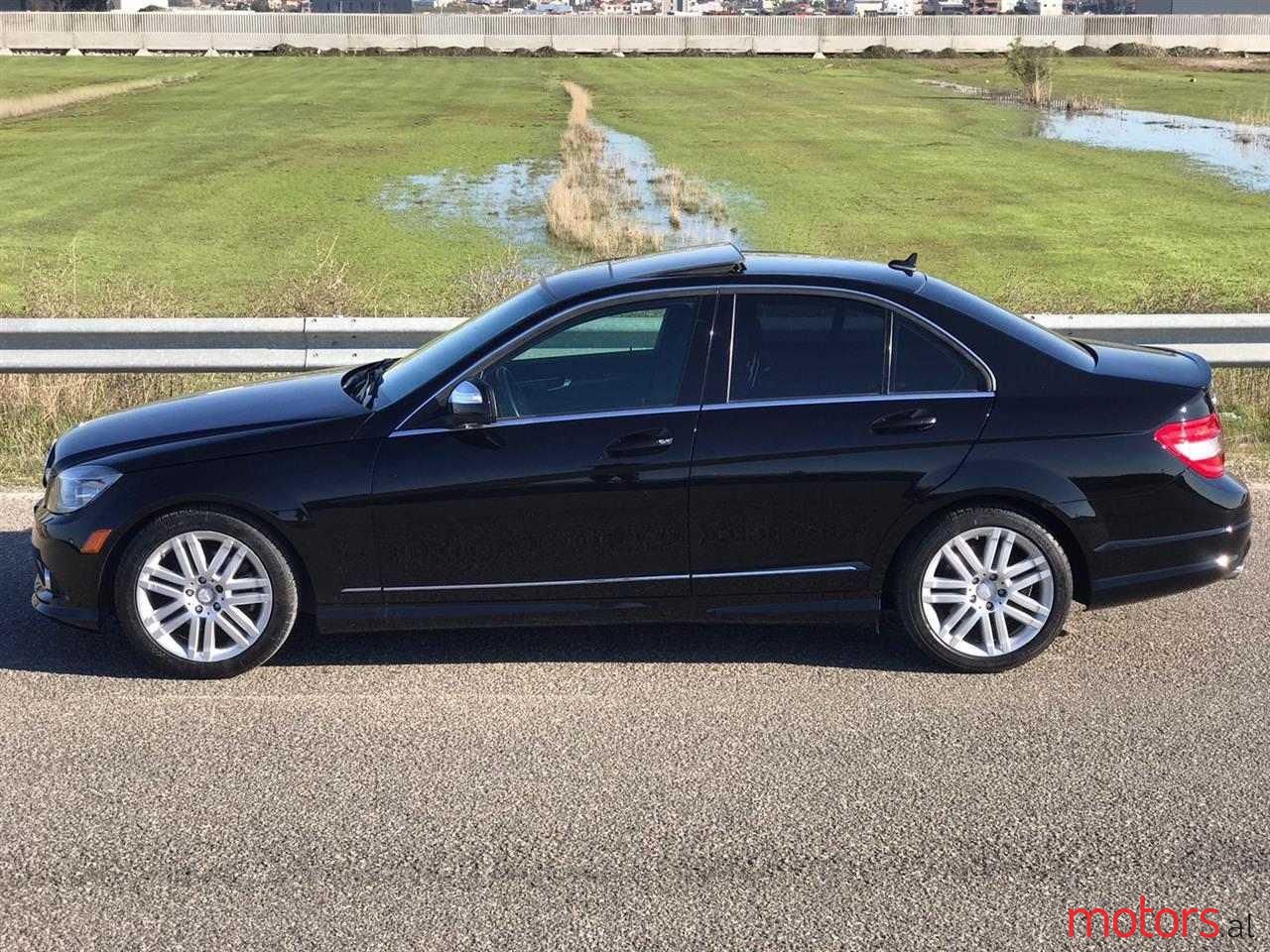 2009' Mercedes-Benz C 300 photo #2