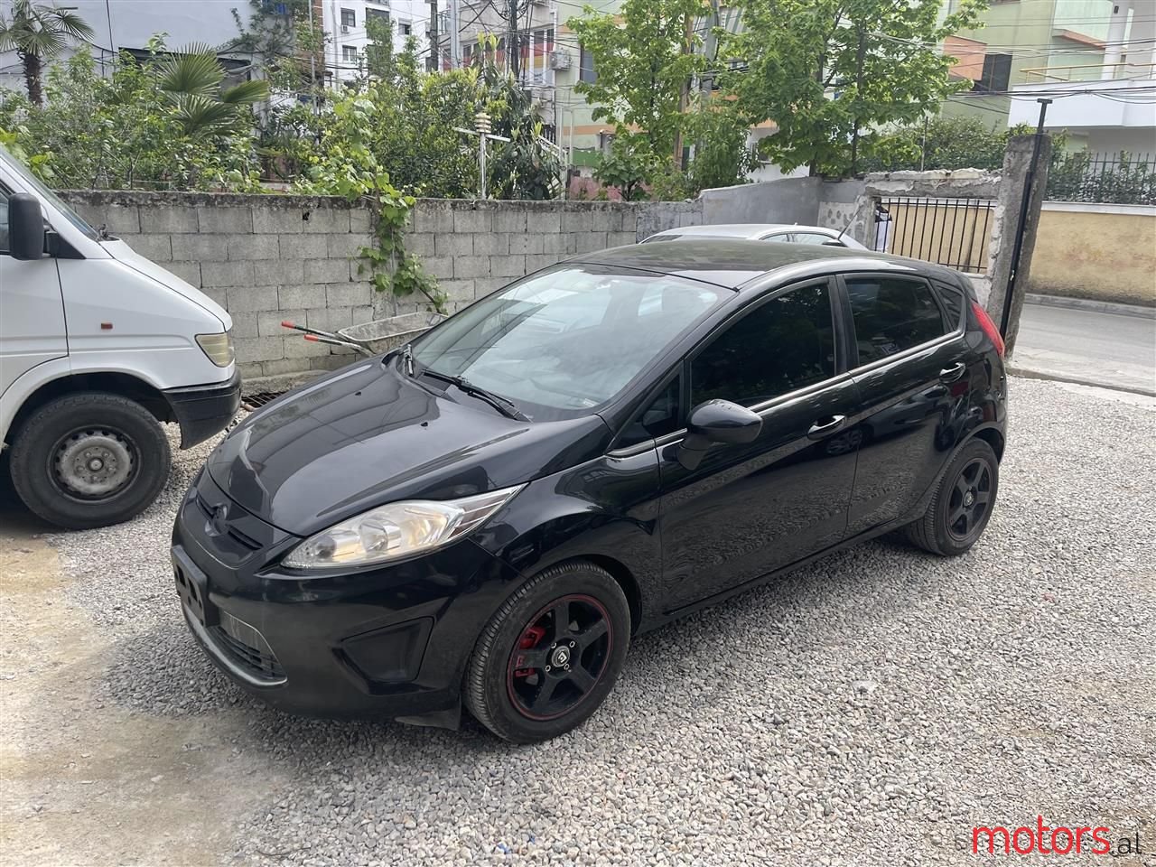 2012' Ford Fiesta photo #1