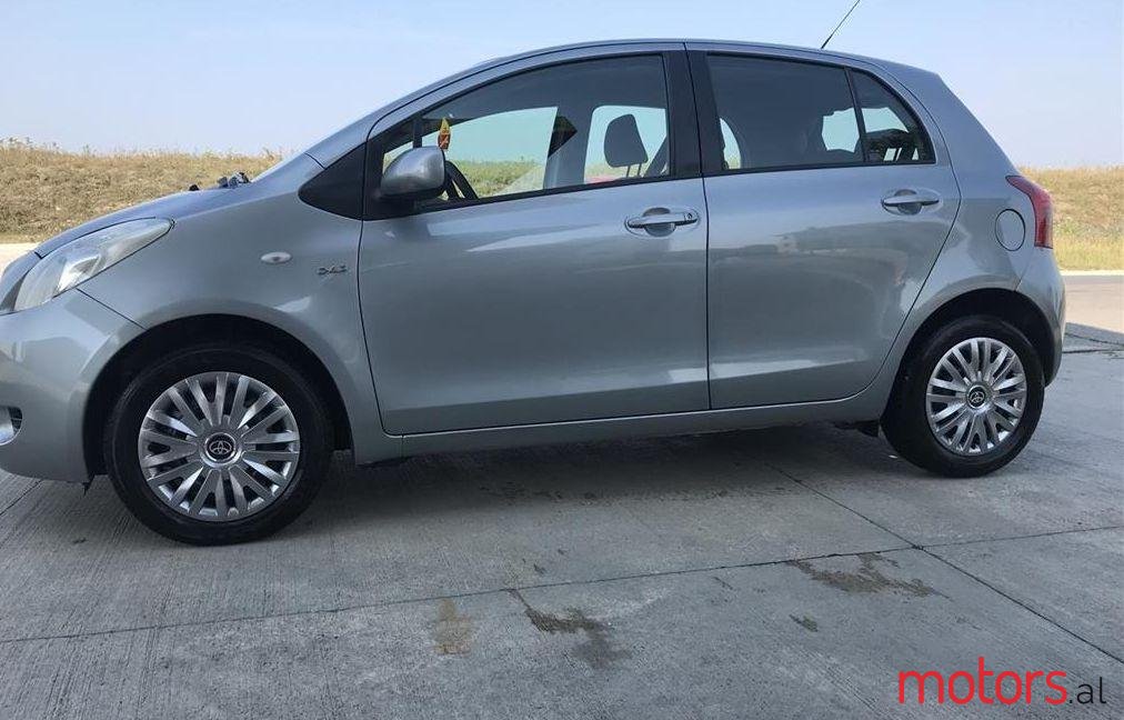 2007' Toyota Yaris photo #1