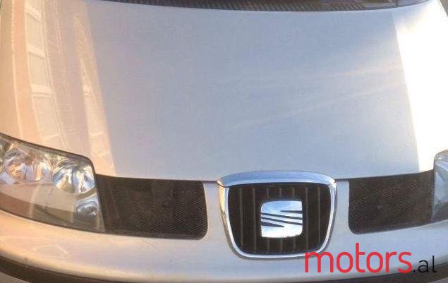 2001' SEAT Alhambra photo #2