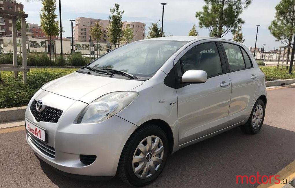 2007' Toyota Yaris photo #1