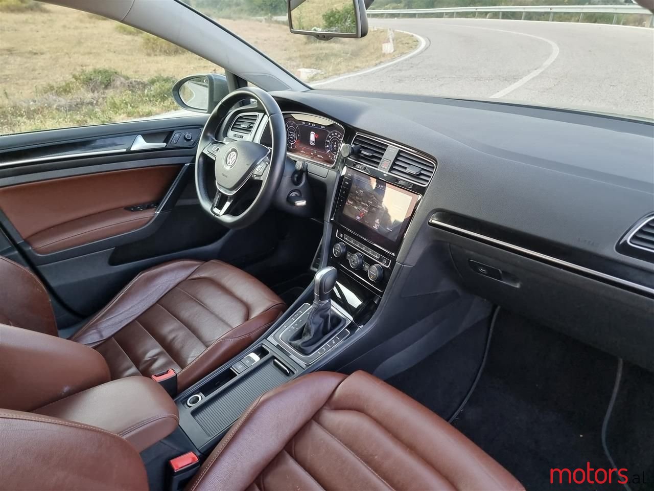 2015' Volkswagen Golf photo #5