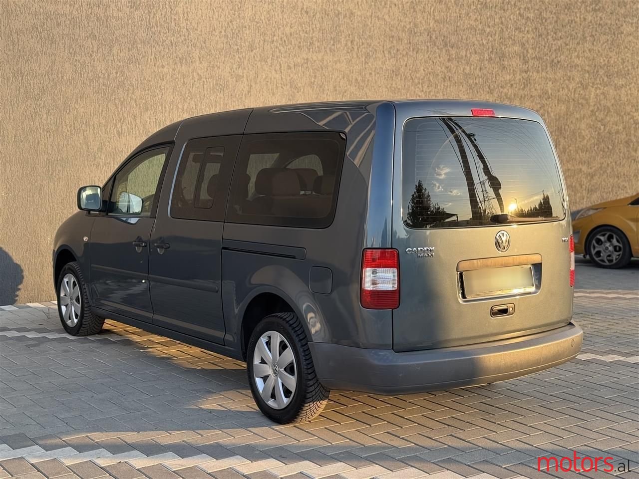 2010' Volkswagen Caddy photo #5