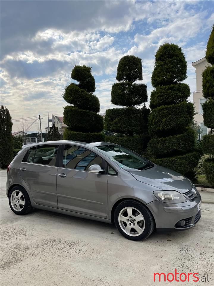 2005' Volkswagen Golf Plus photo #1