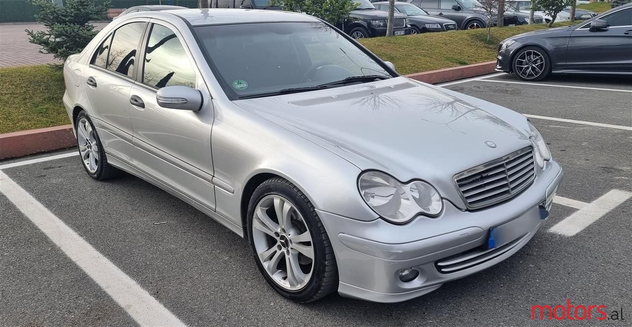 2004' Mercedes-Benz C 200 photo #1