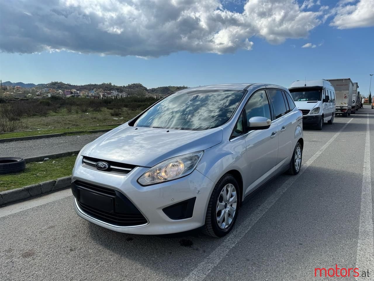 2012' Ford Grand  C-Max photo #4