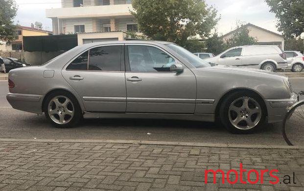 1999' Mercedes-Benz E-Class photo #1