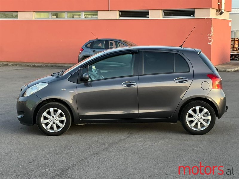 2009' Toyota Yaris photo #6