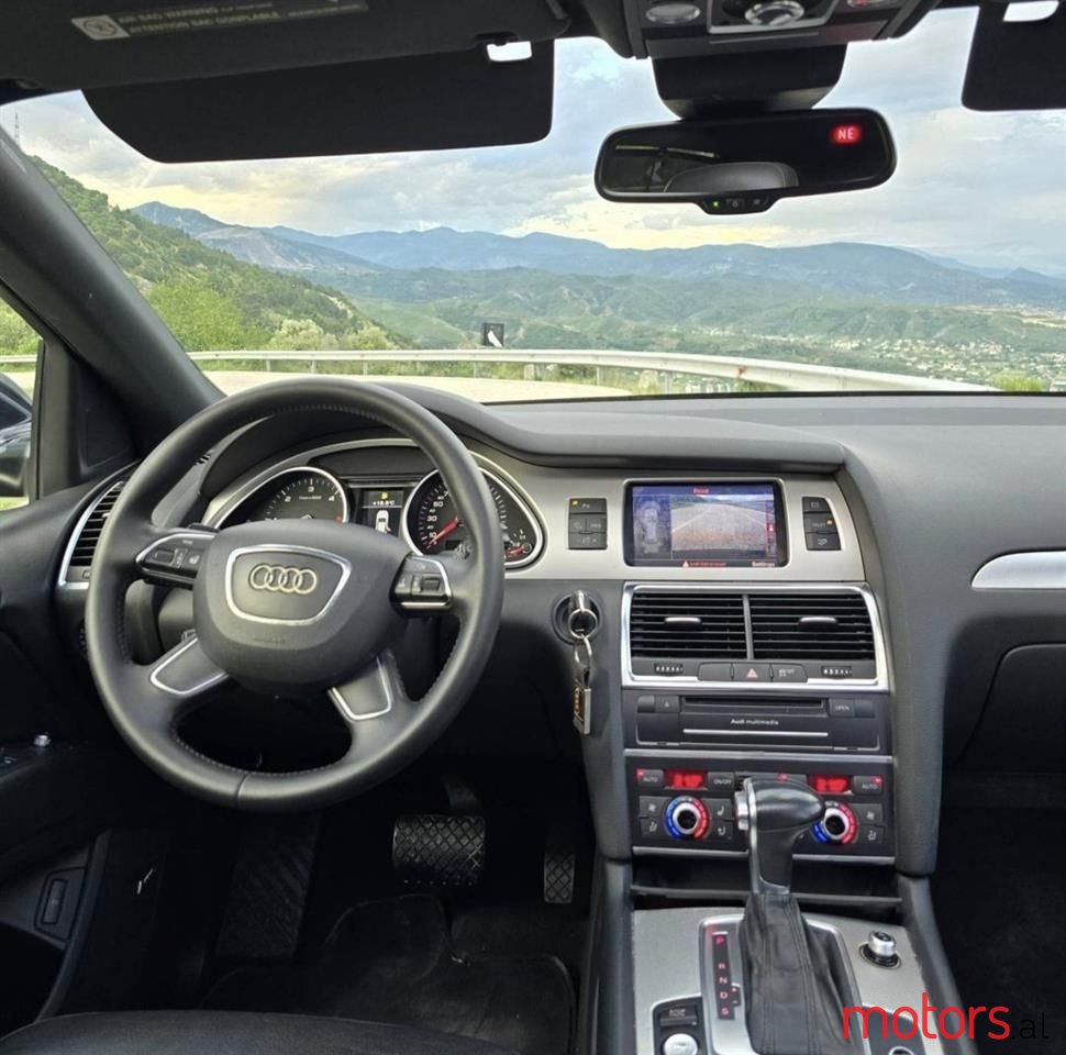 2015' Audi Q7 photo #6