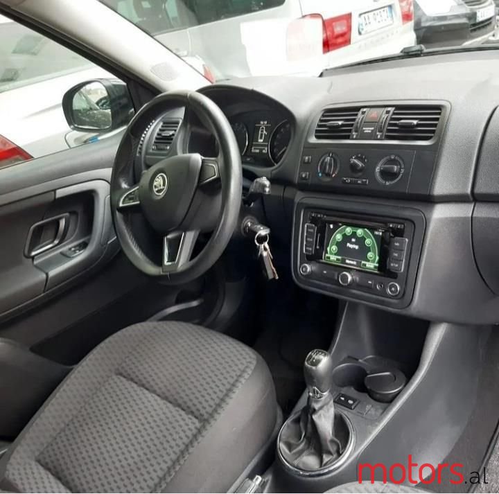 2014' Skoda Fabia photo #6