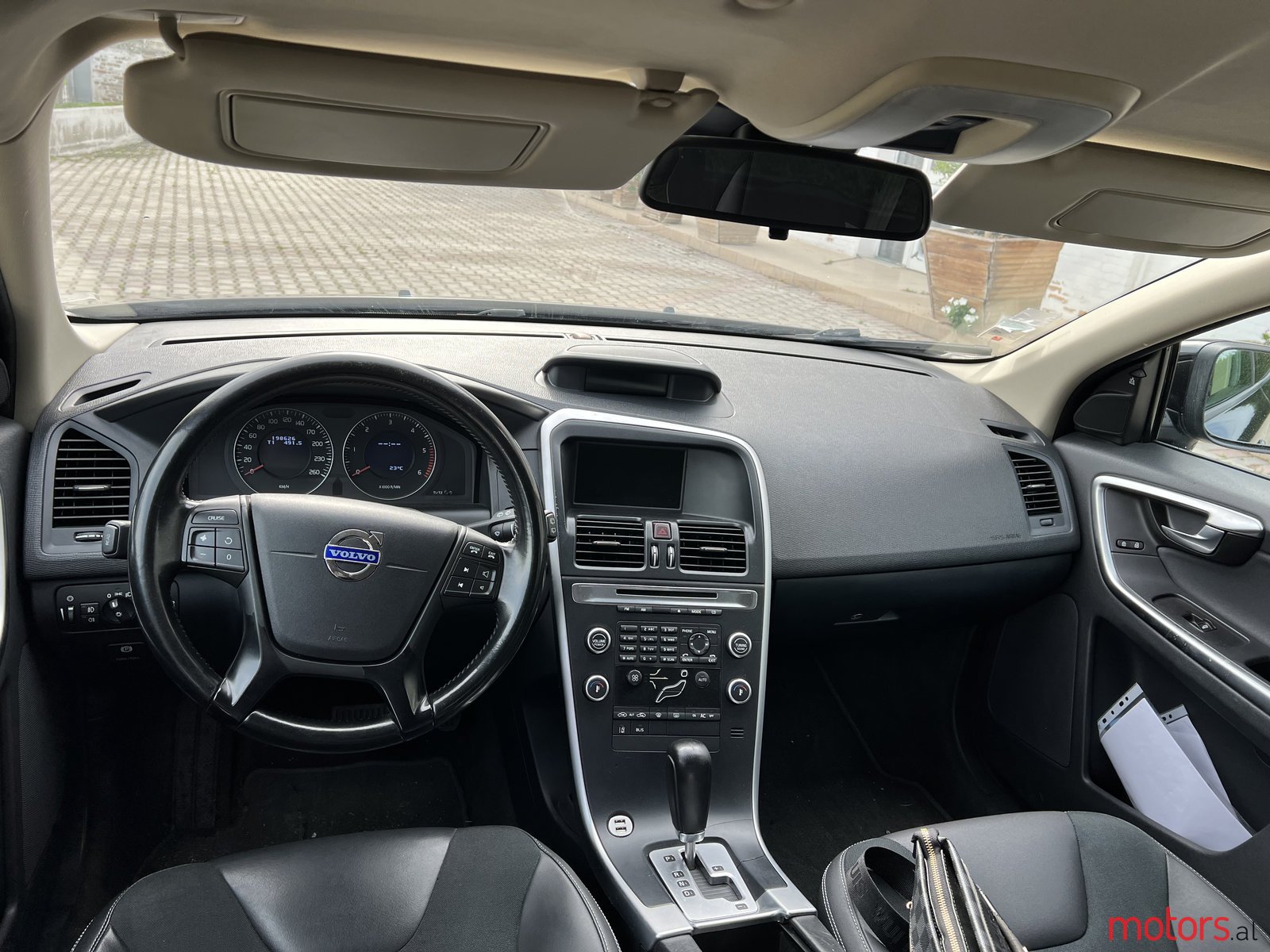 2011' Volvo XC60 photo #4