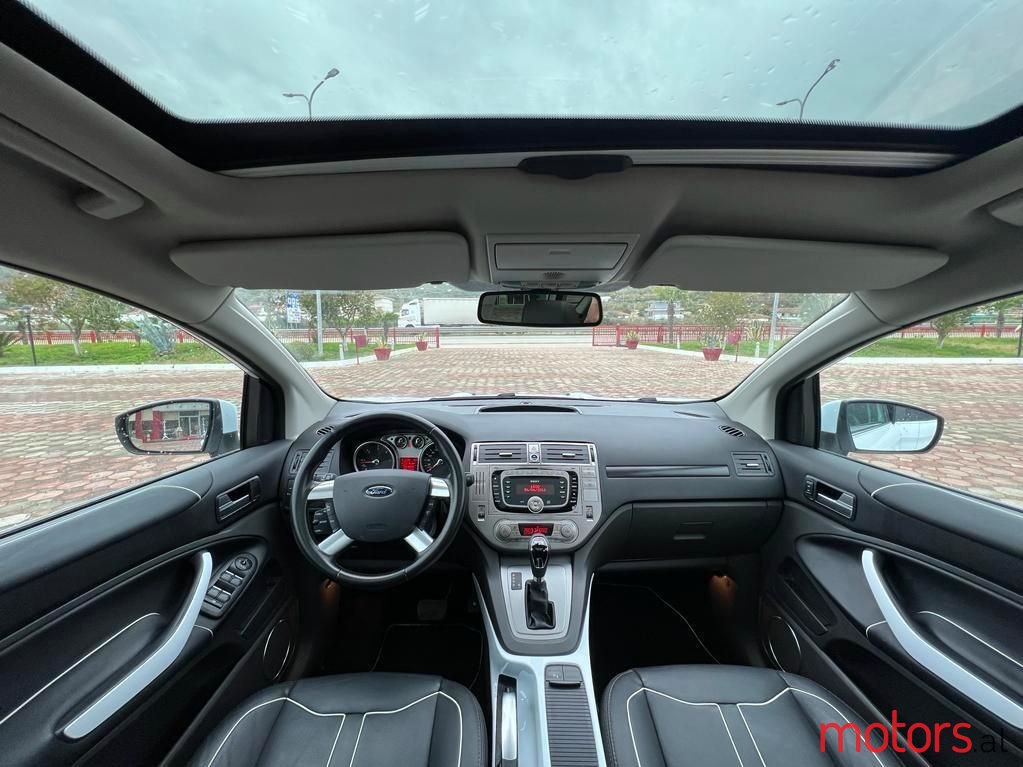 2011' Ford Kuga photo #6