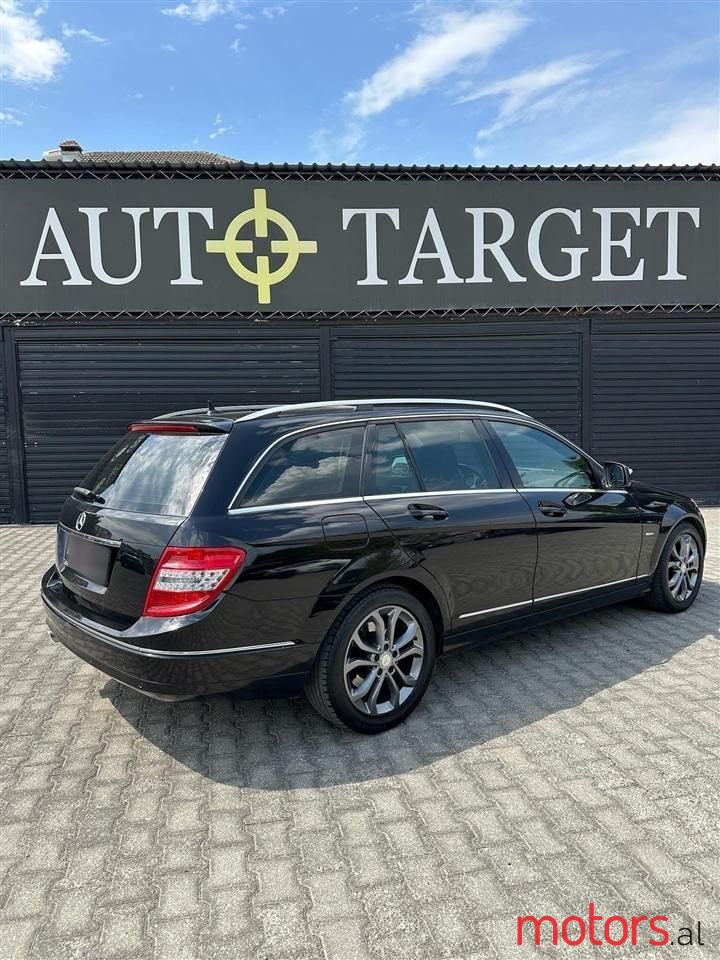 2008' Mercedes-Benz C 220 photo #3