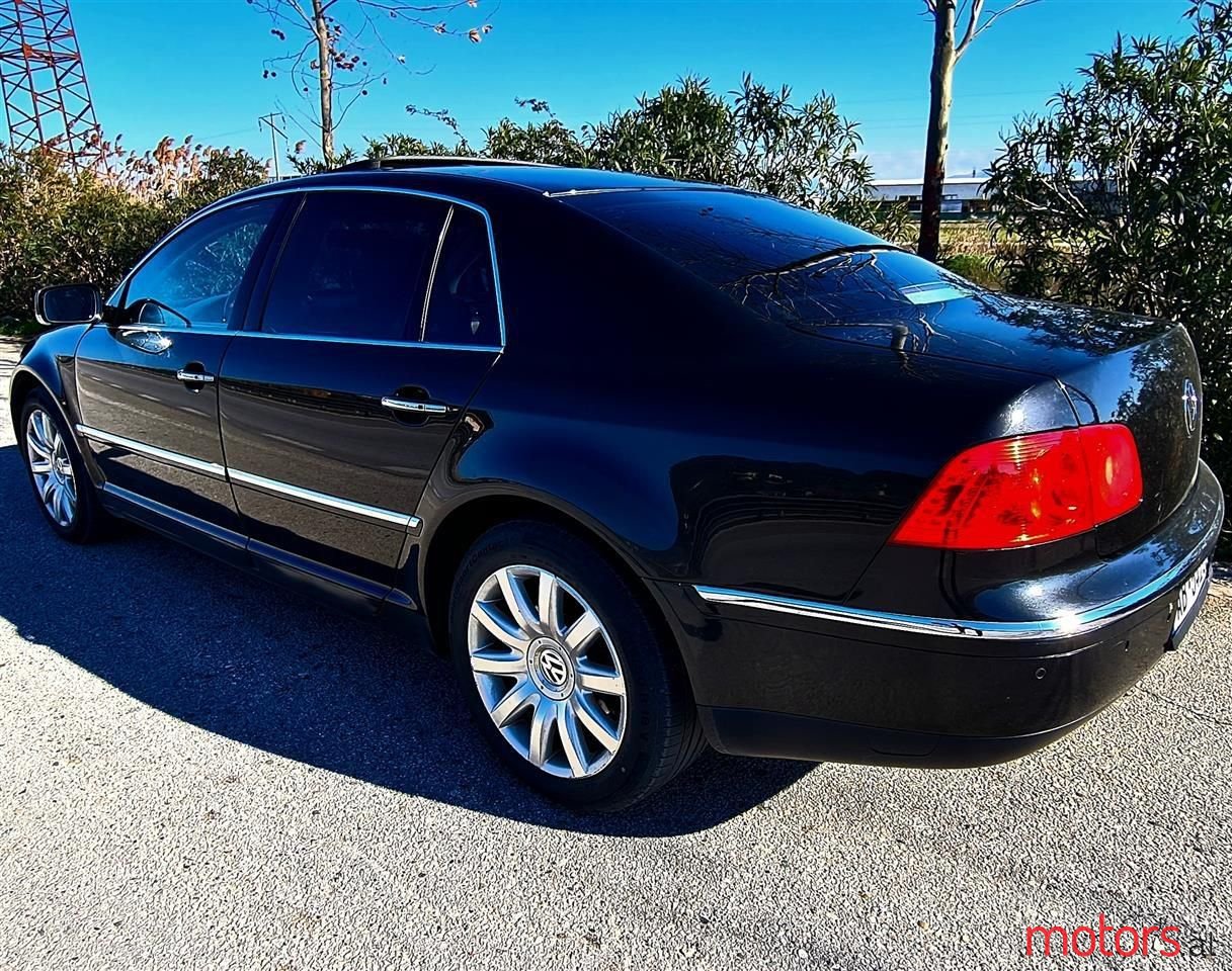 2005' Volkswagen Phaeton photo #3