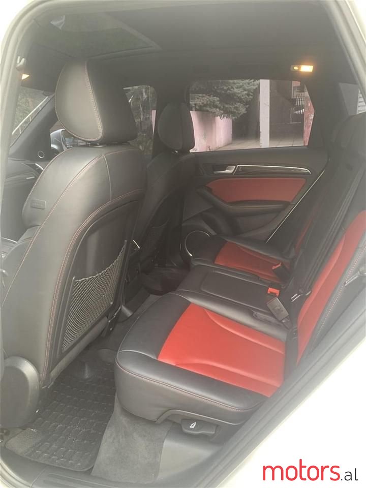 2015' Audi SQ5 photo #5