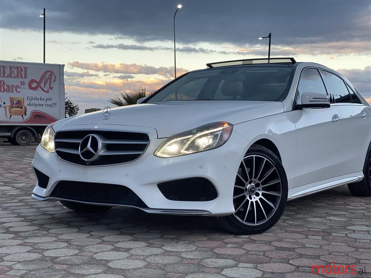 2014' Mercedes-Benz E 250 photo #1