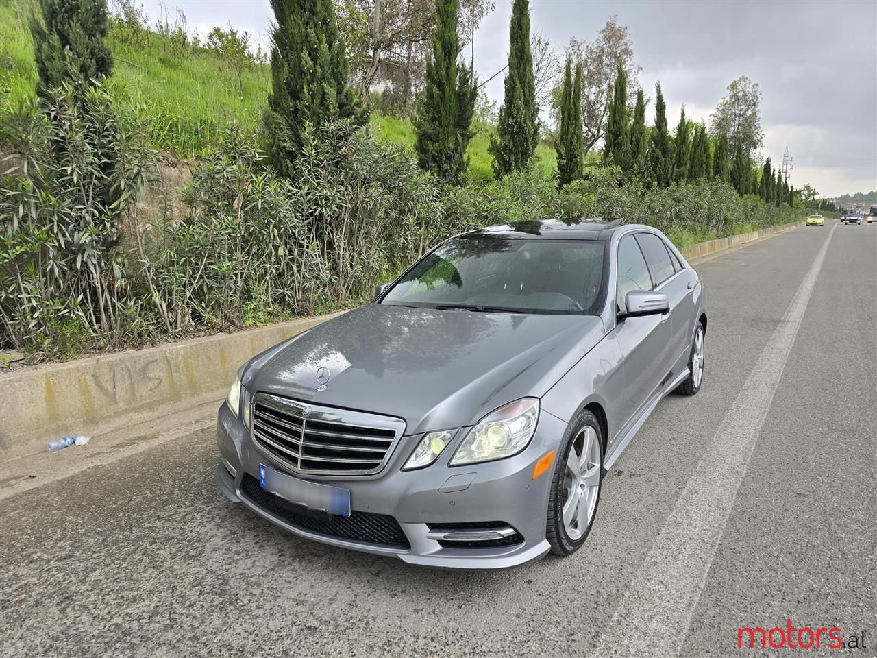 2013' Mercedes-Benz E 350 photo #1