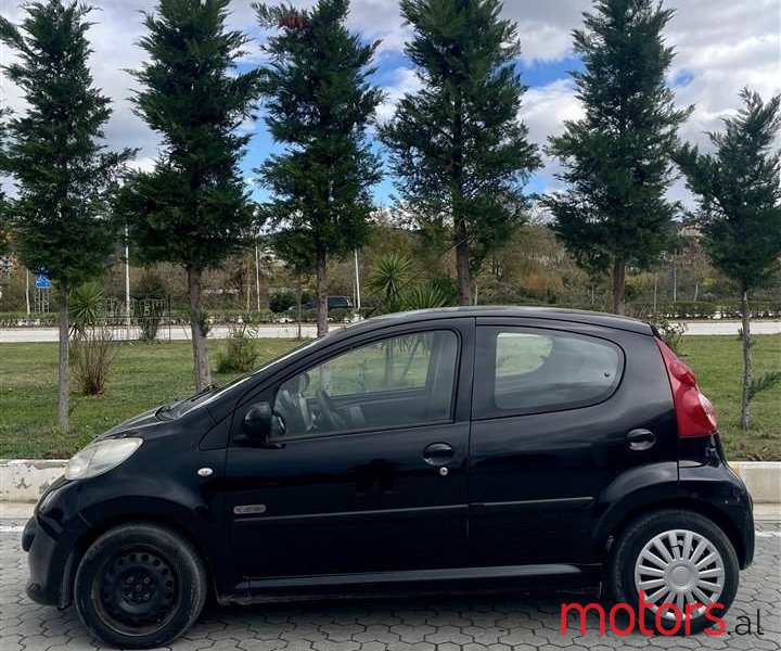 2008' Peugeot 107 photo #2