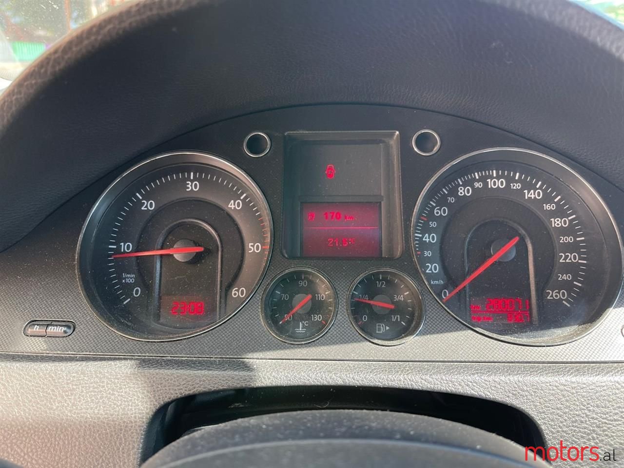 2006' Volkswagen Passat photo #5