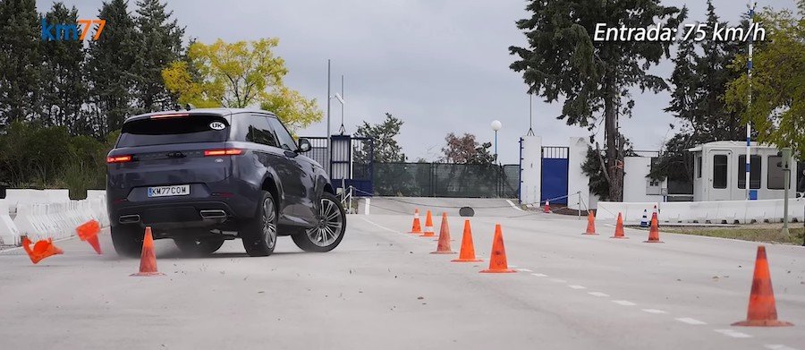 2023 Range Rover Sport Makes a Fool of Itself in 48-MPH Moose Test