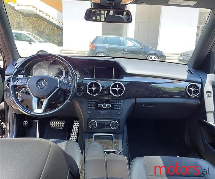 2015' Mercedes-Benz GLK 220 photo #3
