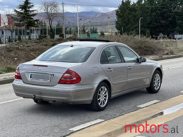 2004' Mercedes-Benz E 240 photo #6
