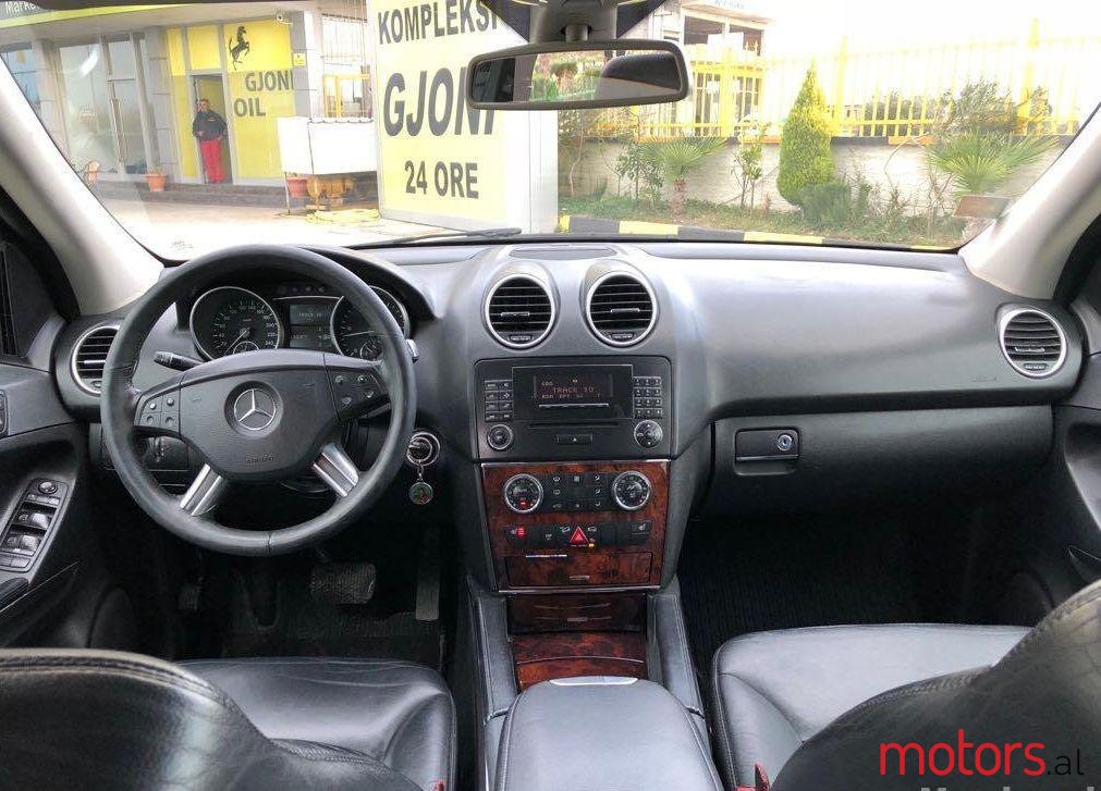 2005' Mercedes-Benz ML 320 photo #1