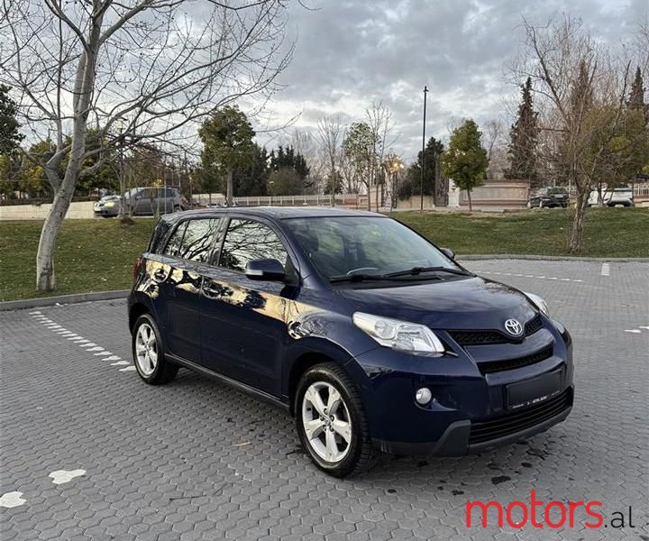 2010' Toyota Urban Cruiser photo #3