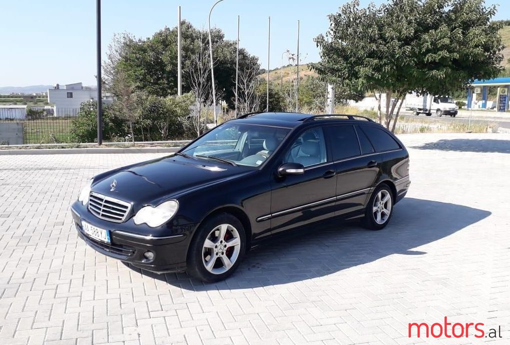 2004' Mercedes-Benz C 220 photo #1