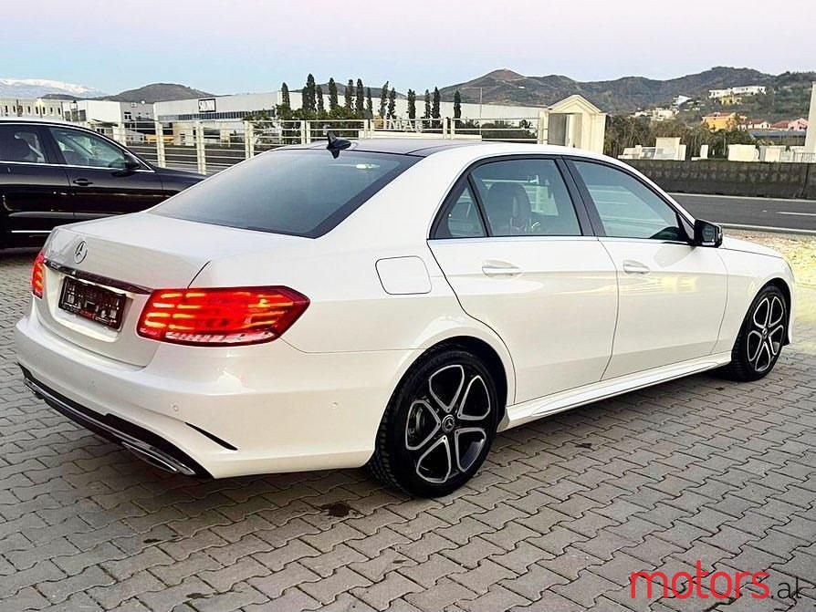 2014' Mercedes-Benz E 250 photo #3