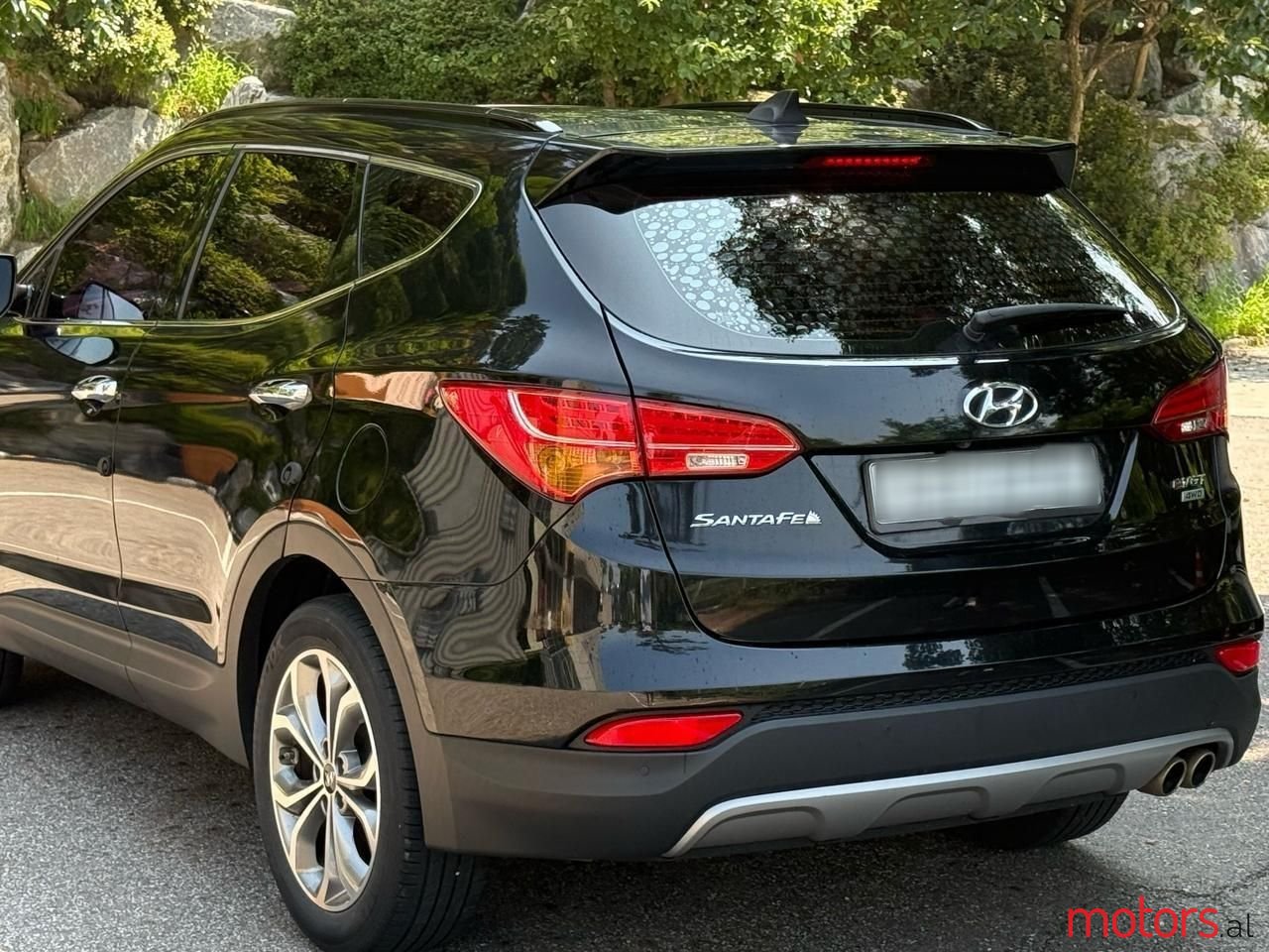2015' Hyundai Santa Fe photo #2