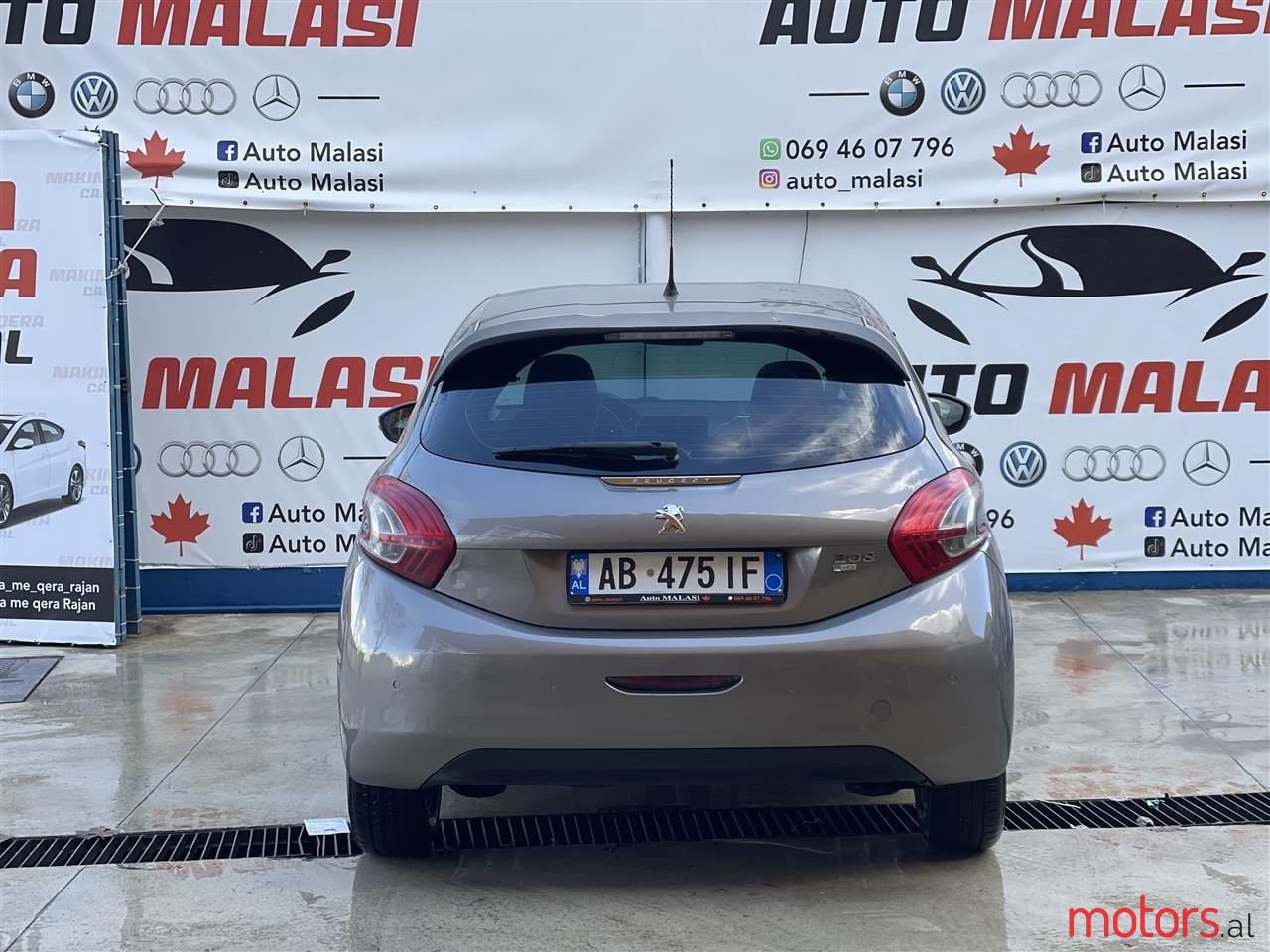 2013' Peugeot 208 photo #5