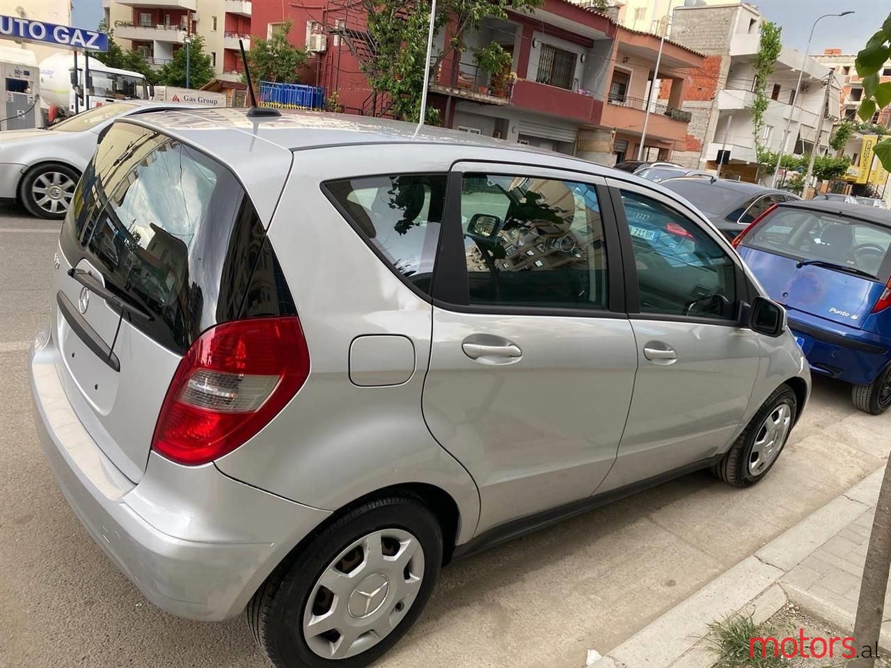 2011' Mercedes-Benz A 160 photo #1