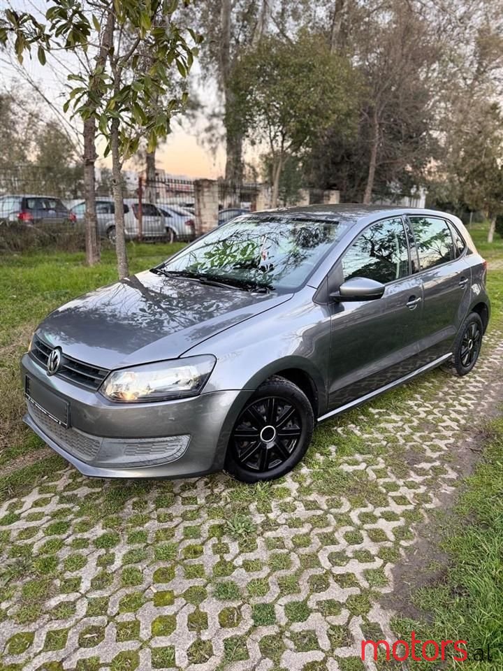 2010' Volkswagen Polo photo #1