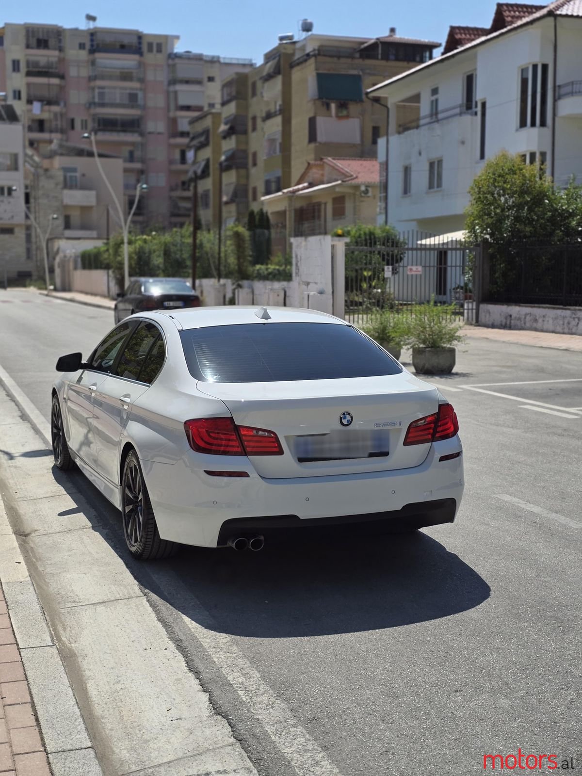2013' BMW 528 photo #6
