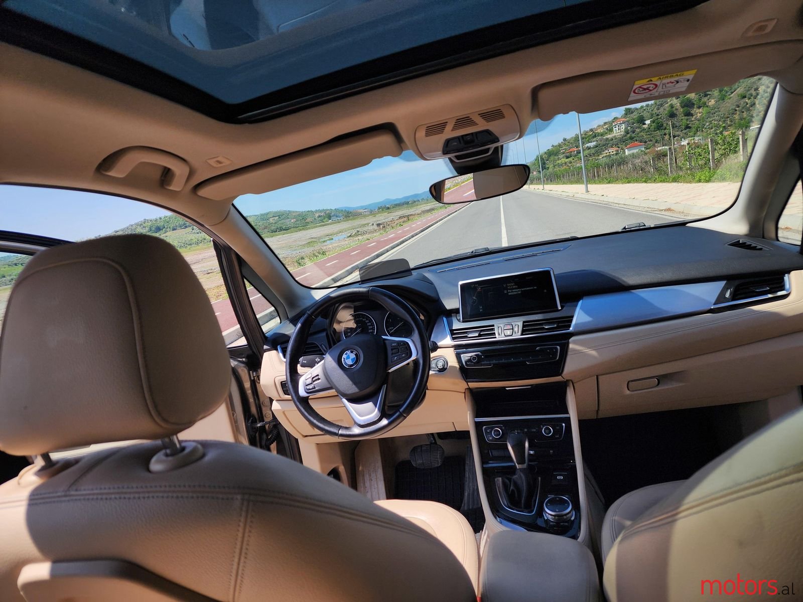 2015' BMW 218 photo #5