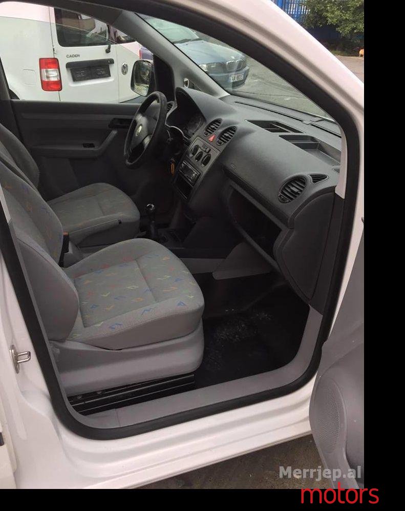 2010' Volkswagen Caddy photo #2